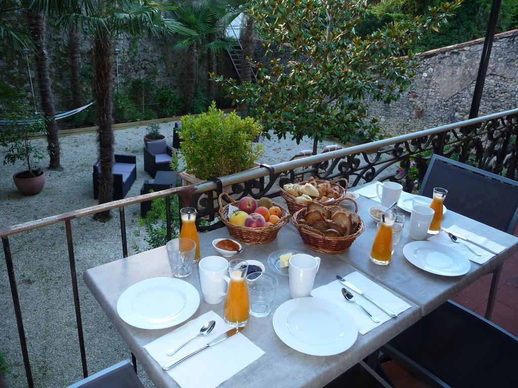 Le St Vincent Hotel Roquefort  Exterior photo